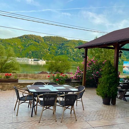 Pensiunea Deian-Clisura Dunarii Moldova Noua Ngoại thất bức ảnh
