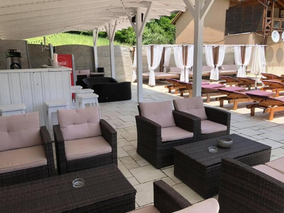 Pensiunea Deian-Clisura Dunarii Moldova Noua Ngoại thất bức ảnh